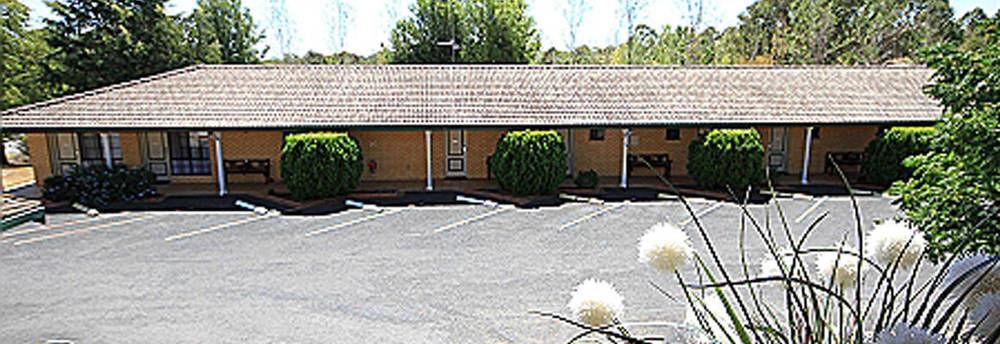 Hilltops Retreat Motor Inn Young Exteriér fotografie
